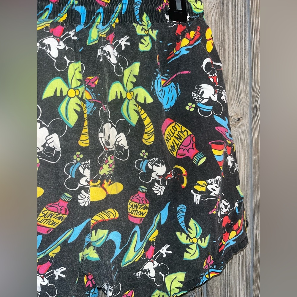 Vintage Disney Mickey Unlimited size medium men’s black with graphic swim shorts - Picture 7 of 7